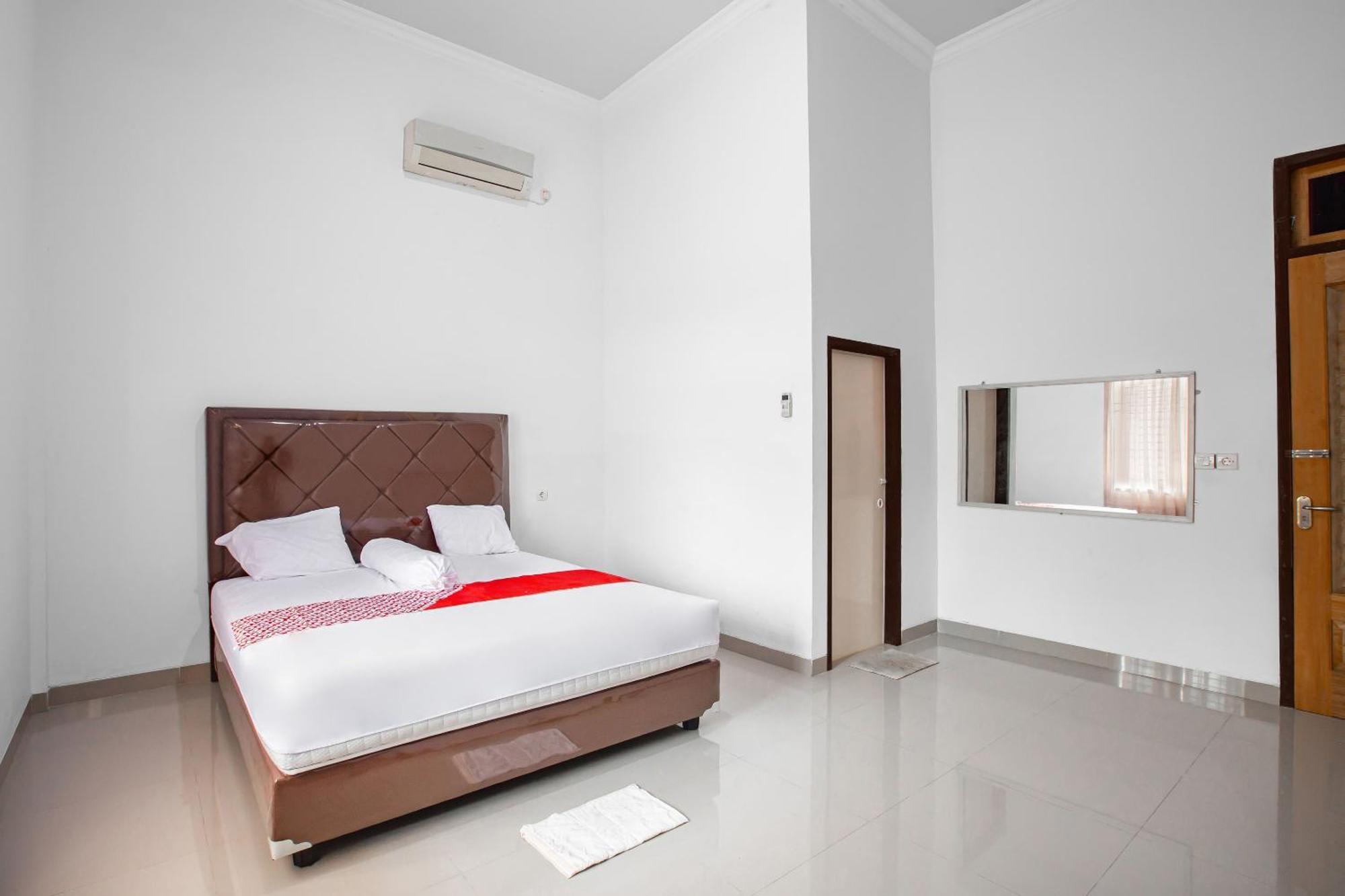 Oyo 92587 Homestay Romauli Kampung Radja جامبي المظهر الخارجي الصورة